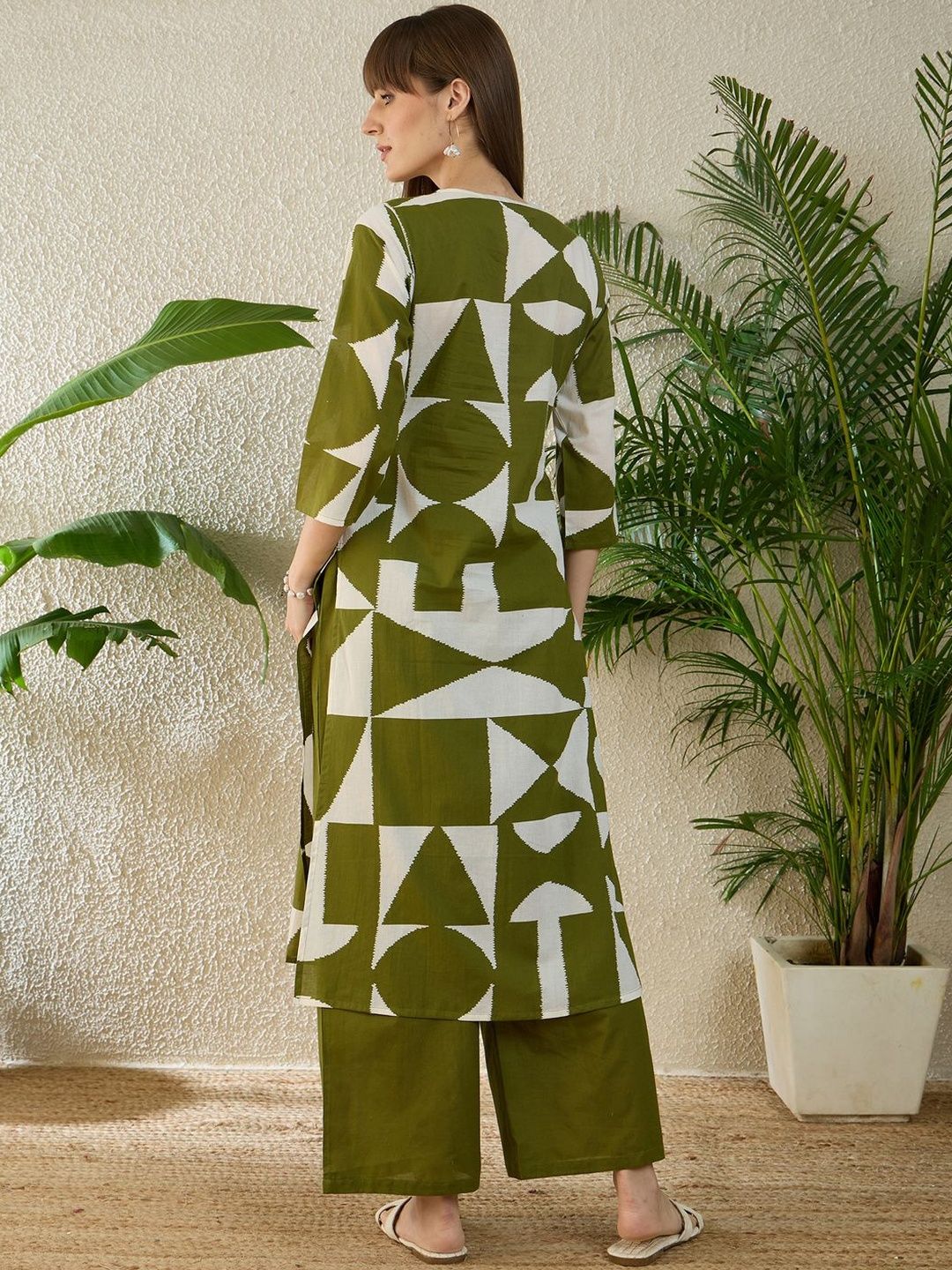 Dhiyona IE Printed V-Neck Pure Cotton Top With Trousers