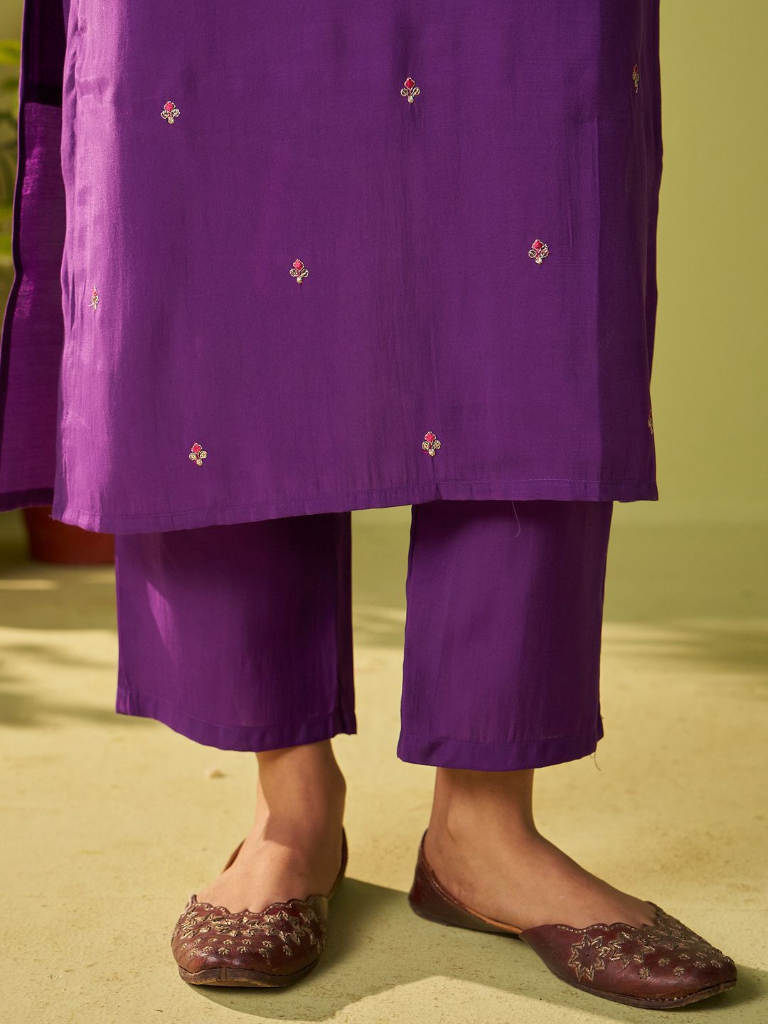 Women Floral Embroidered Kurta with Trousers & Dupatta