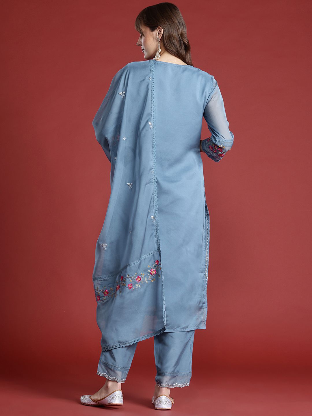 Dhiyona IE Women Floral Embroidered Panelled Thread Work Kurta With Trousers & Dupatta