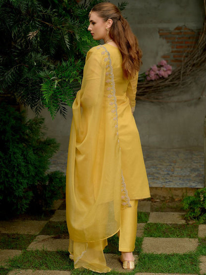 Ethnic Motifs Embroidered Kurta with Trousers & Dupatta