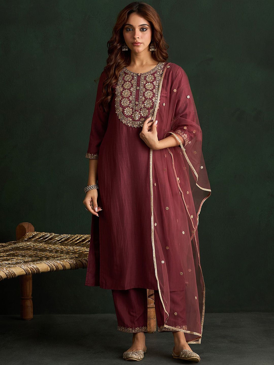 Dhiyona IE Women Floral Embroidered Regular Kurta with Trousers & With Dupatta