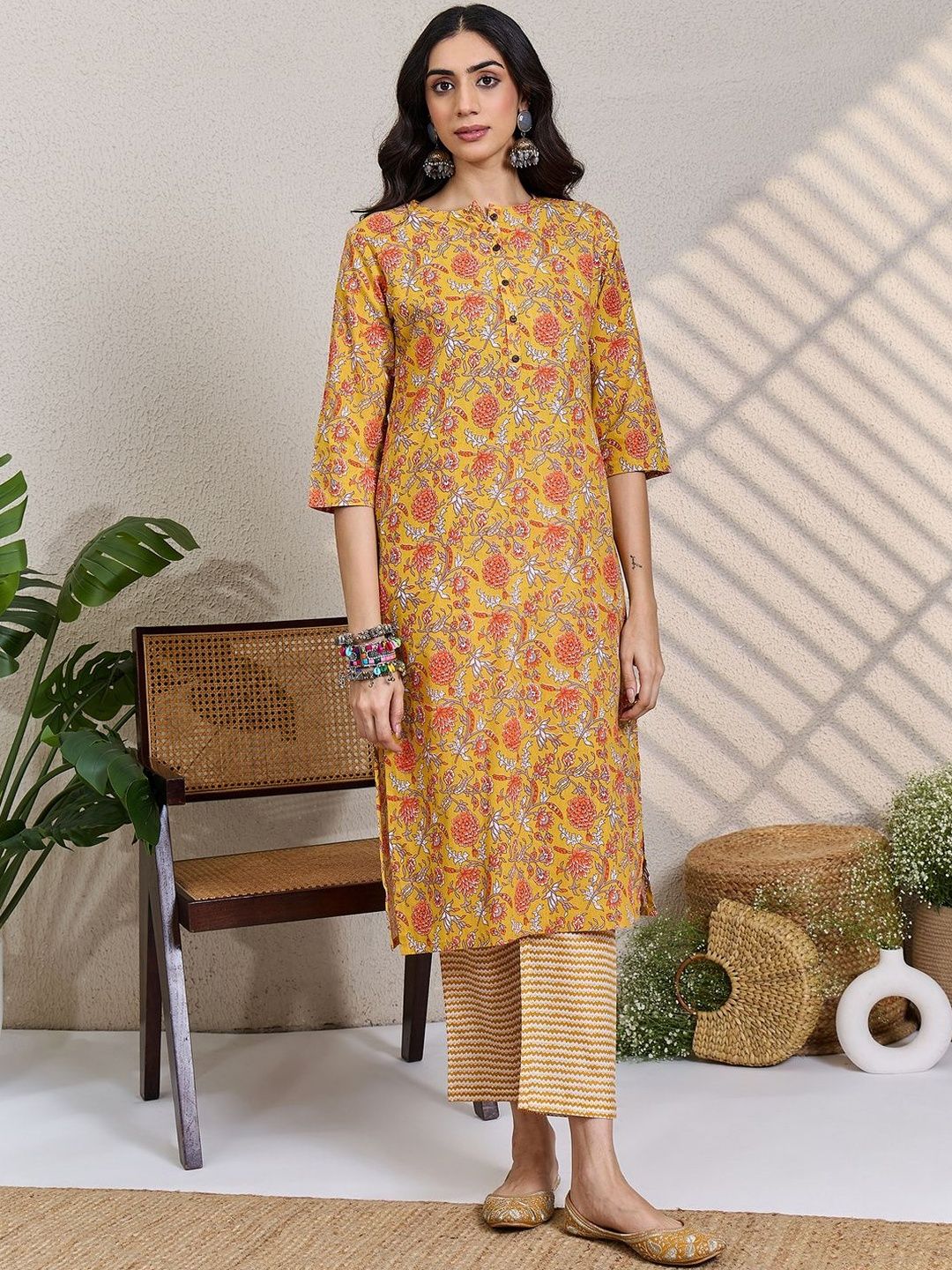 Women Floral Printed Cotton Kurta with Trousers & Dupatta