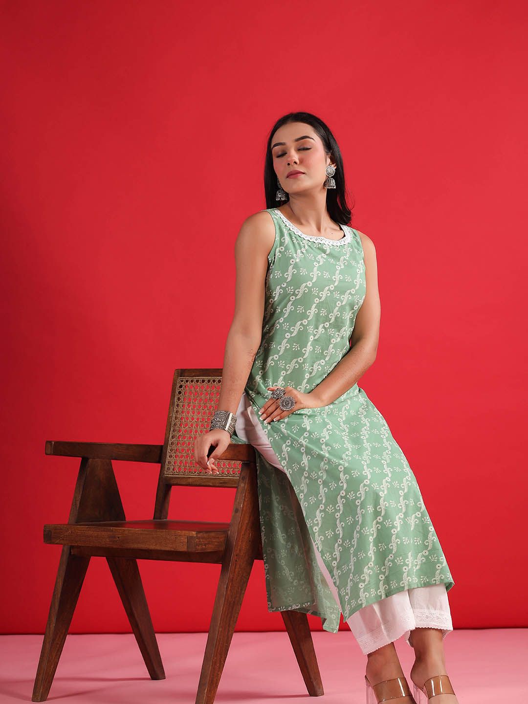 Dhiyona IE Geometric Printed Round Neck Sleeveless Gotta Patti Cotton Straight Kurta