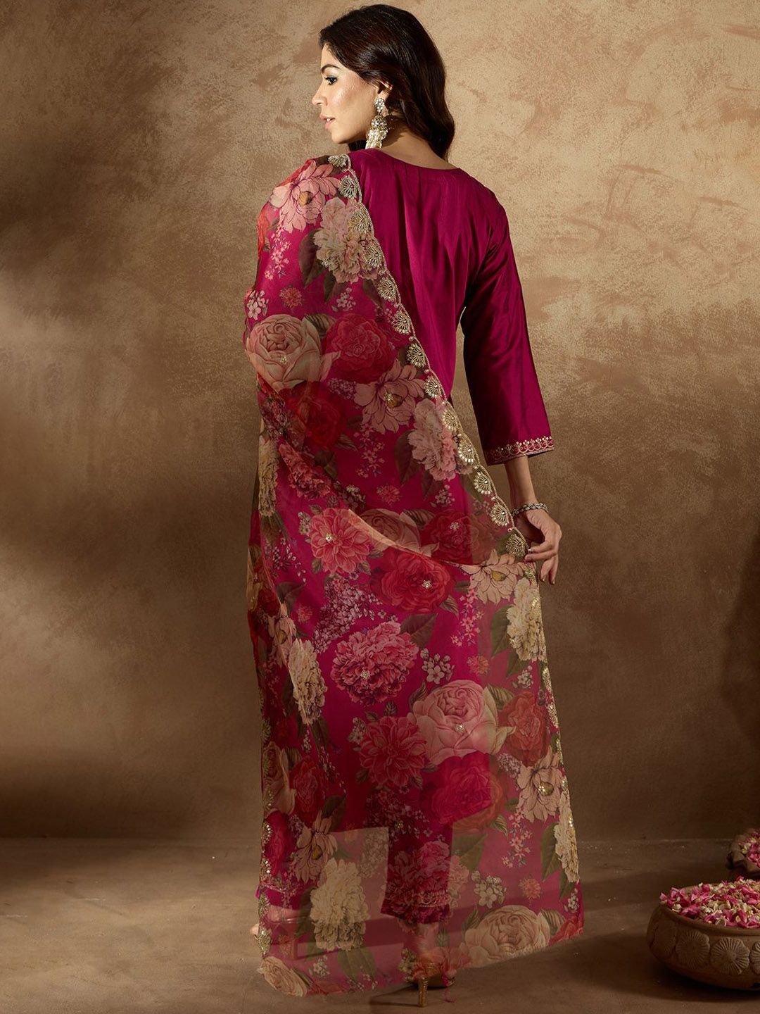 Dhiyona IE Women Floral Embroidered Regular Kurta with Trousers & With Dupatta