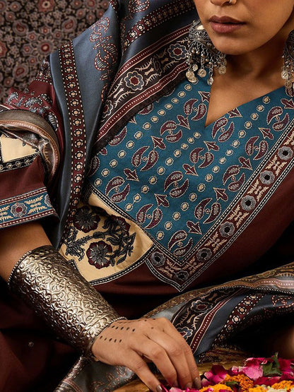 Women Ethnic Motifs Printed Regular Kurta with Trousers & With Dupatta