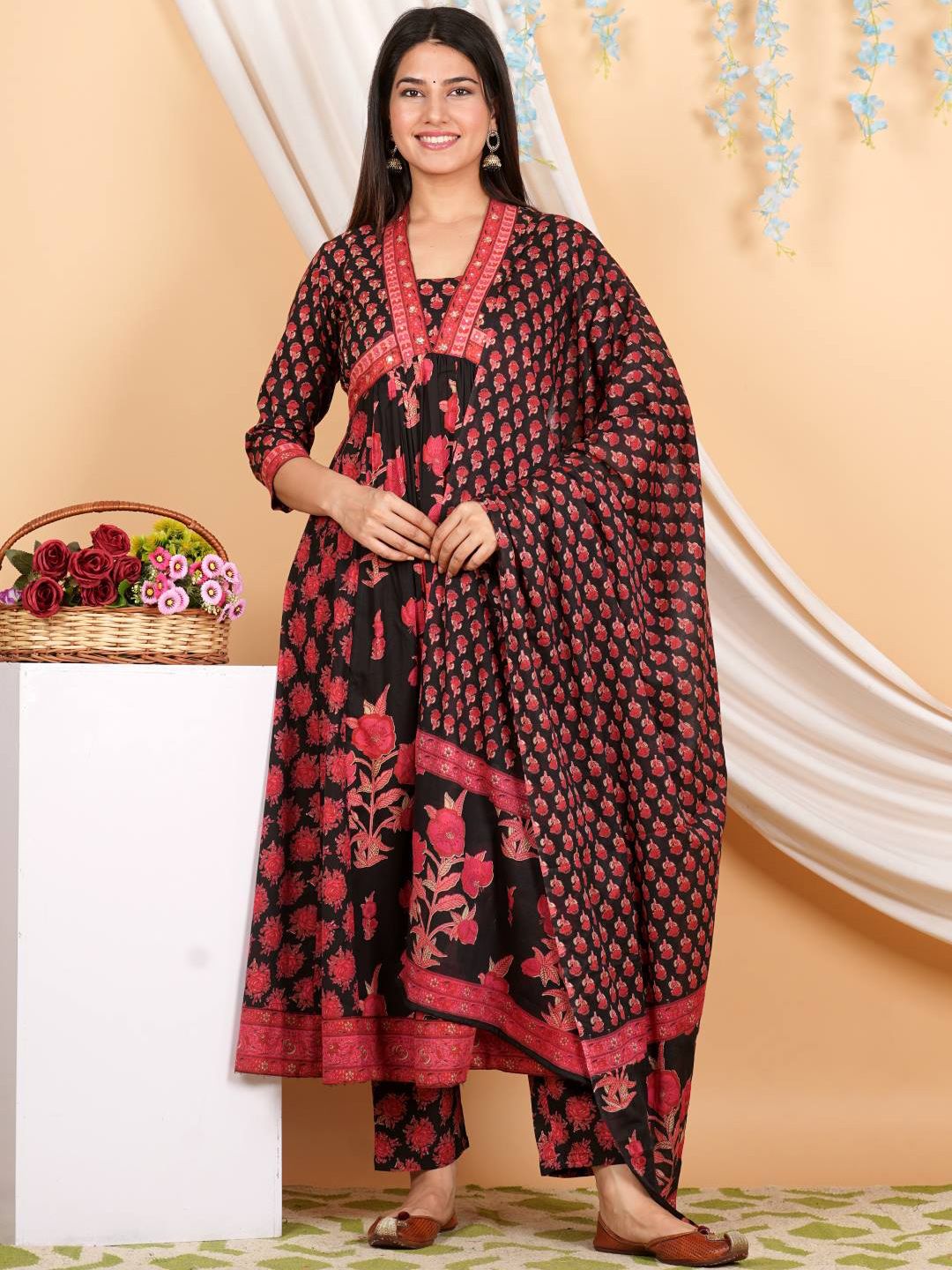 Dhiyona VA Women'sFloral Printed Empire Mirror Work Pure Cotton Kurta with Trousers & With Dupatta
