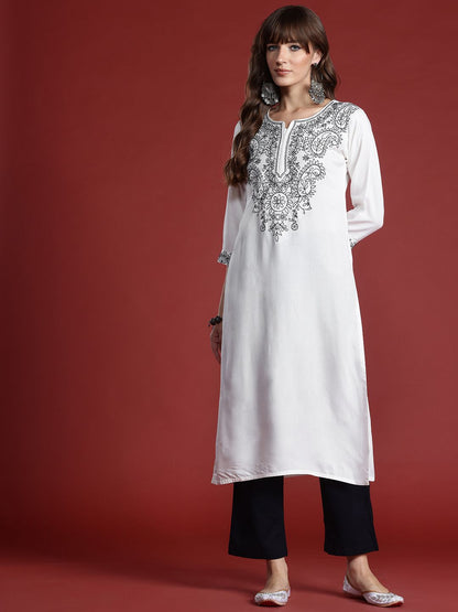 Dhiyona IE Women Floral Embroidered Thread Work Kurta