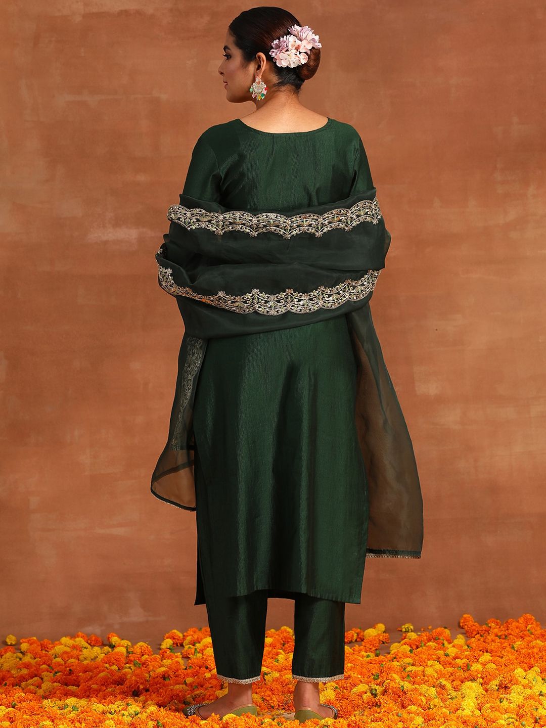 Floral Embroidered Thread Work Liva Kurta with Trousers & Dupatta