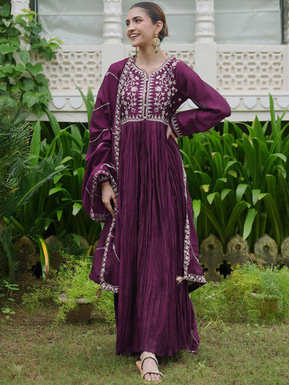 Dhiyona IE Women Floral Embroidered Pleated Kurta with Trousers & With Dupatta