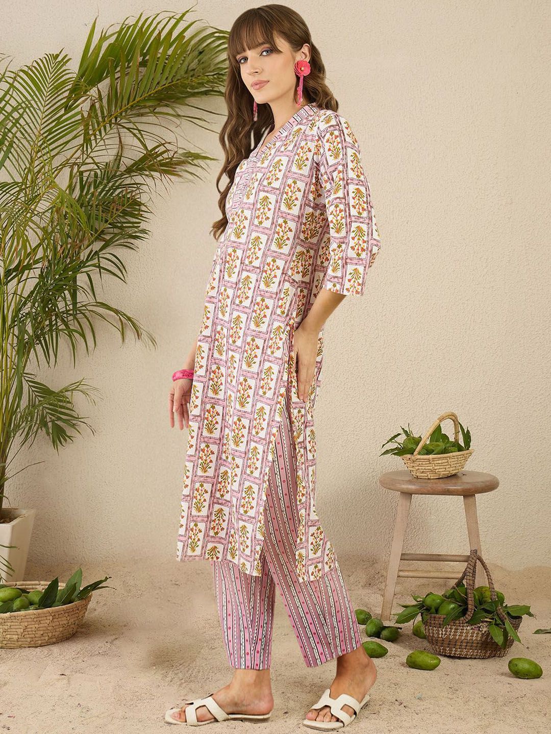 Women Floral Printed Regular Pure Cotton Kurta with Trousers