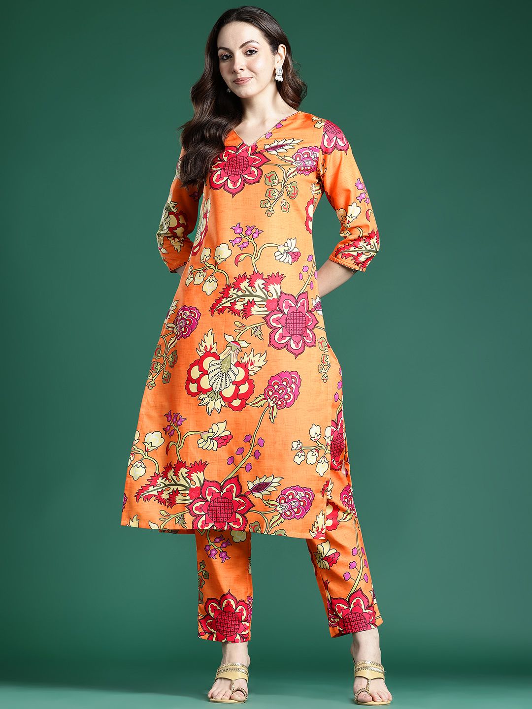 Dhiyona IE Women Floral Printed Regular Kurta with Trousers