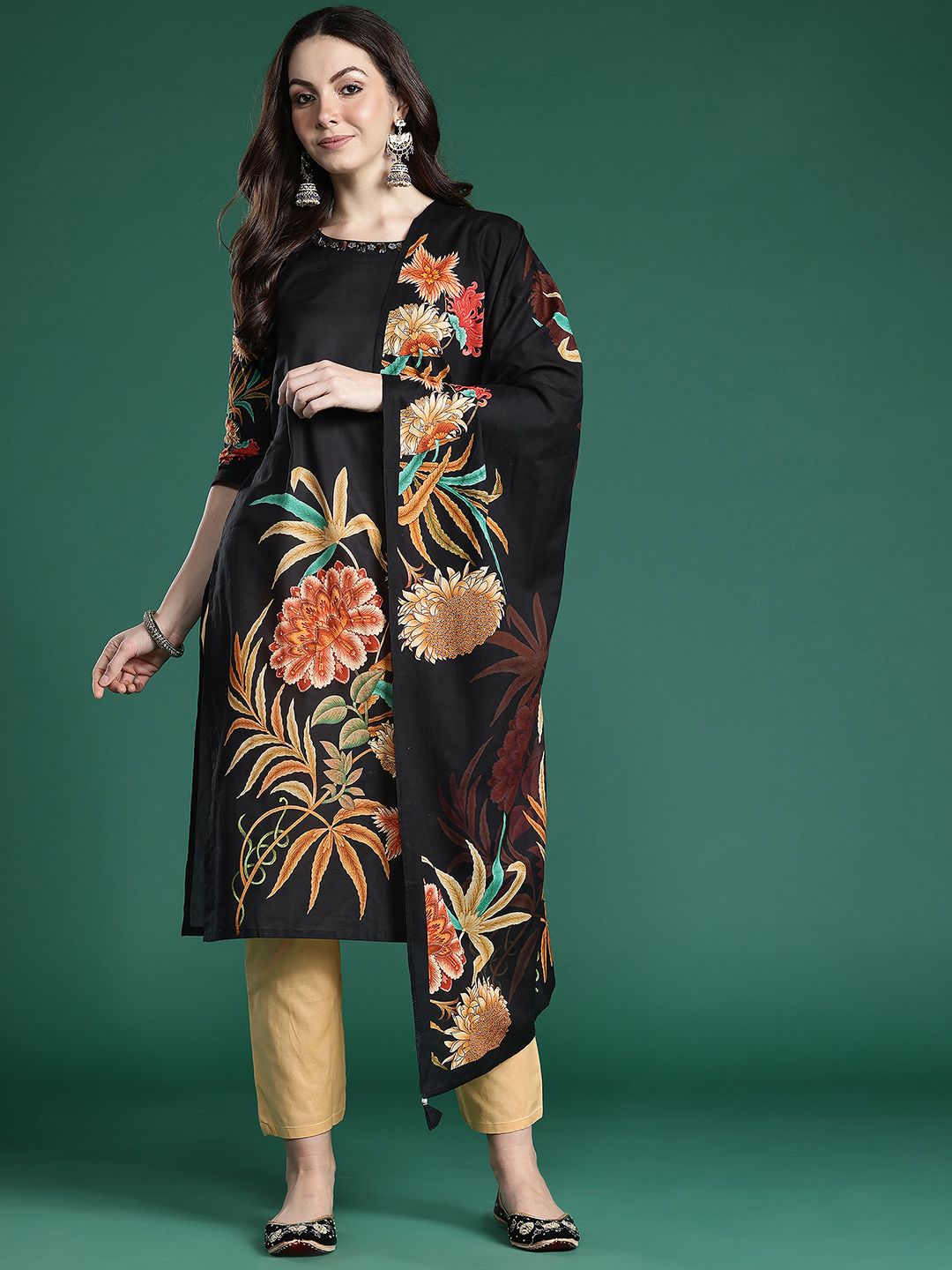Dhiyona IE Women Floral Printed Pure Cotton Kurta with Trousers & With Dupatta
