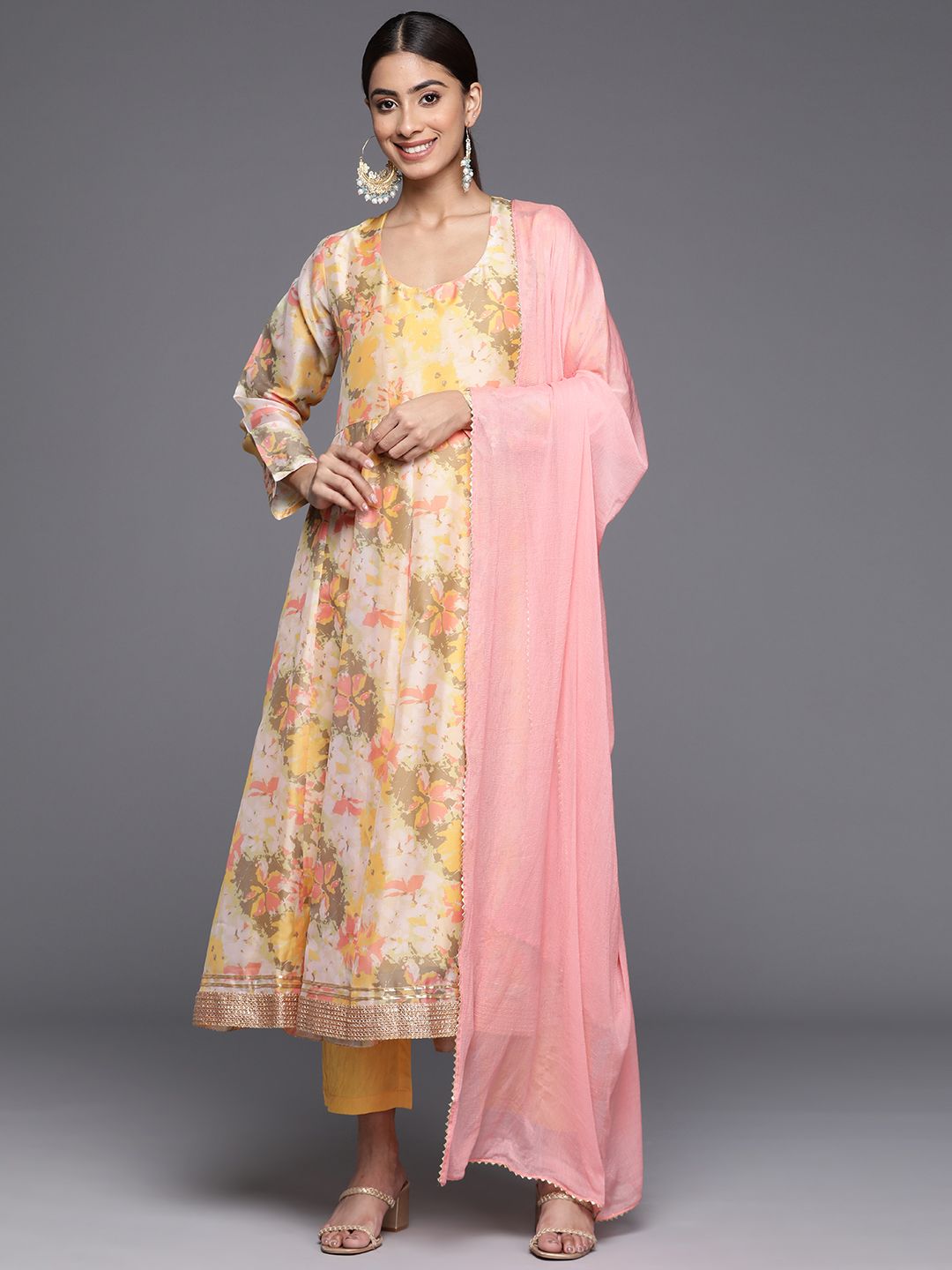 Dhiyona VA Women'sFloral Printed Empire Sequinned Kurta with Trousers & With Dupatta