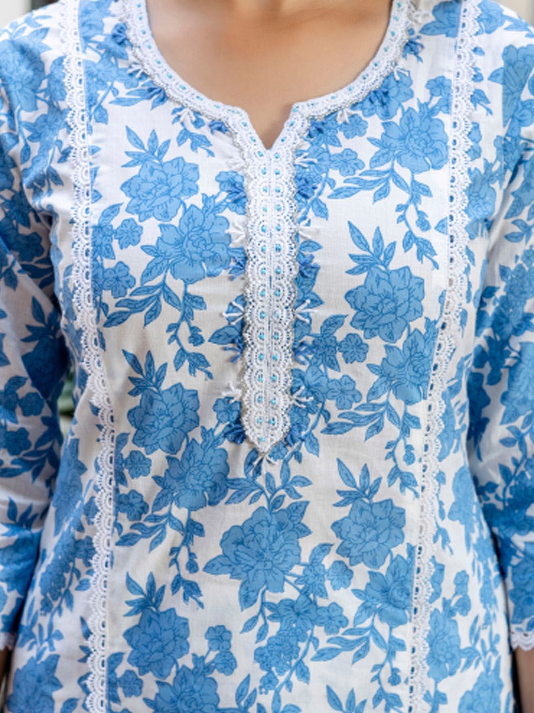 Dhiyona IE Women Floral Printed Panelled Beads and Stones Pure Cotton Kurta with Trousers & With Dupatta