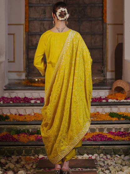 Dhiyona IE Women Ethnic Motifs Embroidered Regular Kurta with Trousers & With Dupatta