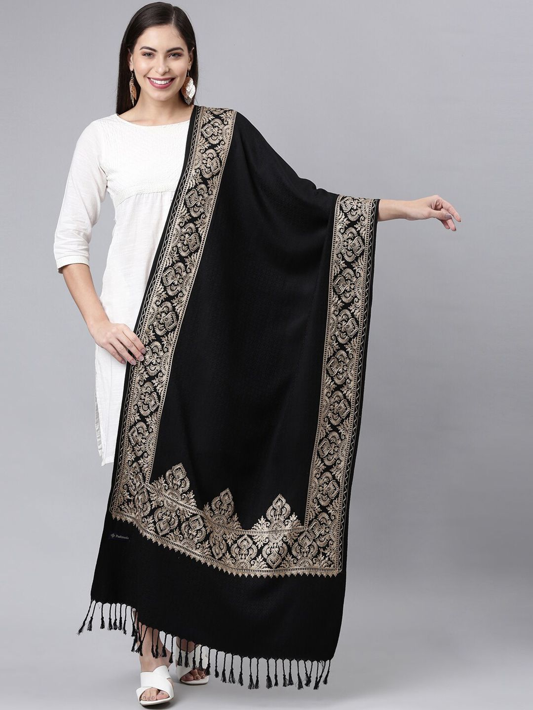 Dhiyona PA Women Black Aari Embroidered Shawl