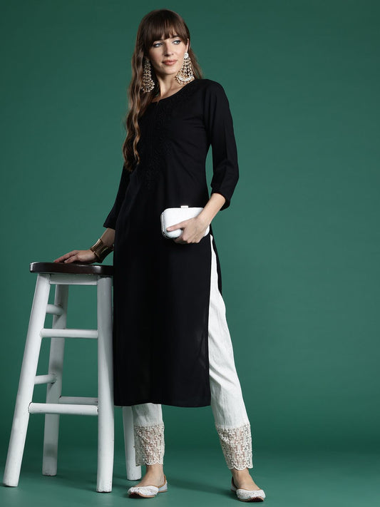 Dhiyona IE Floral Embroidered Thread Work Kurta