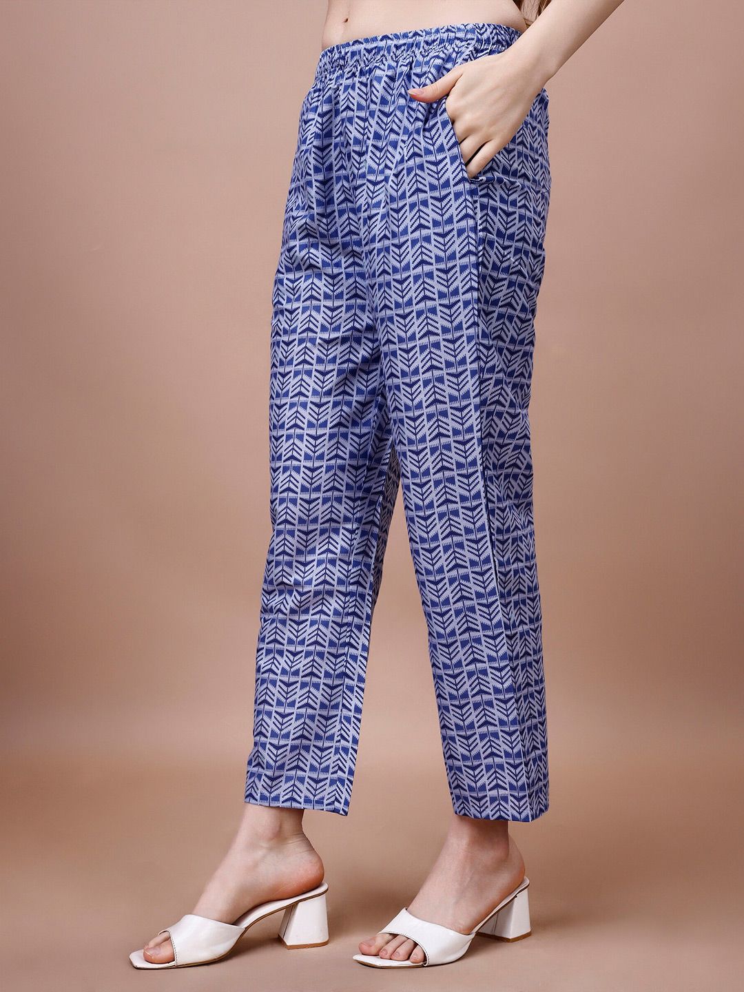 Dhiyona OD  Floral Printed Pure Cotton Kurta With Trousers & Dupatta
