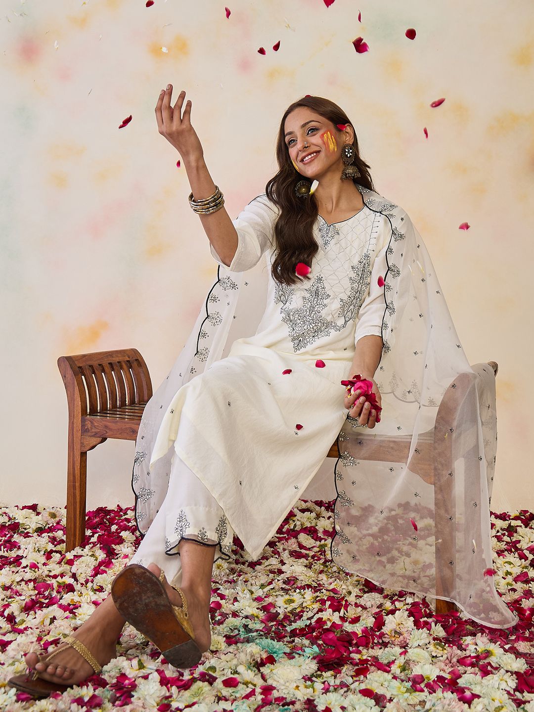 Dhiyona IE Women Ethnic Motifs Embroidered Regular Thread Work Kurta with Trousers & With Dupatta