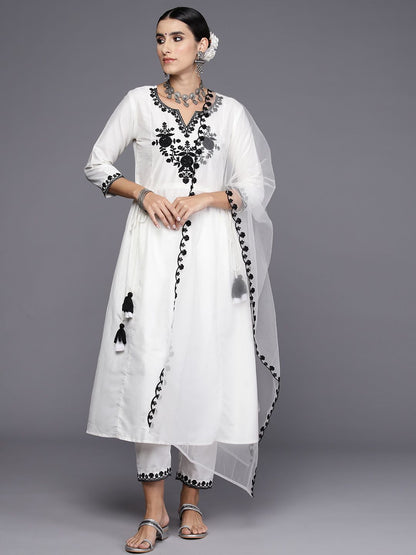 Dhiyona IE Women Floral Yoke Design Empire Sequinned Kurta with Trousers & Dupatta