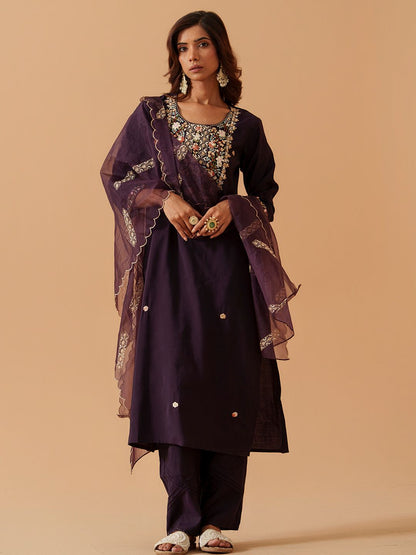 Dhiyona PD Women Round Neck Embroidered Kurta With Trousers & Dupatta