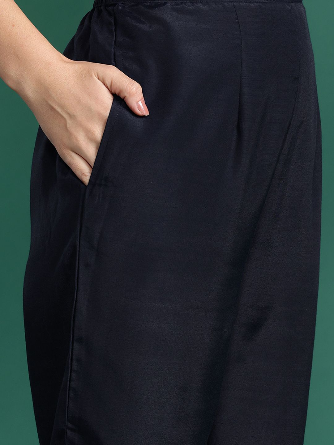 Ethnic Motifs Embroidered Regular Sequinned Kurta with Trousers & Dupatta