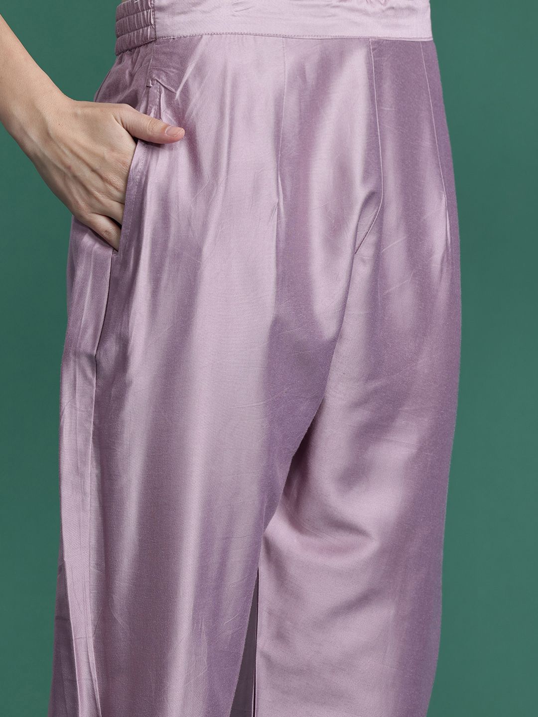 Dhiyona IE Floral Embroidered Kurta with Trousers & Dupatta