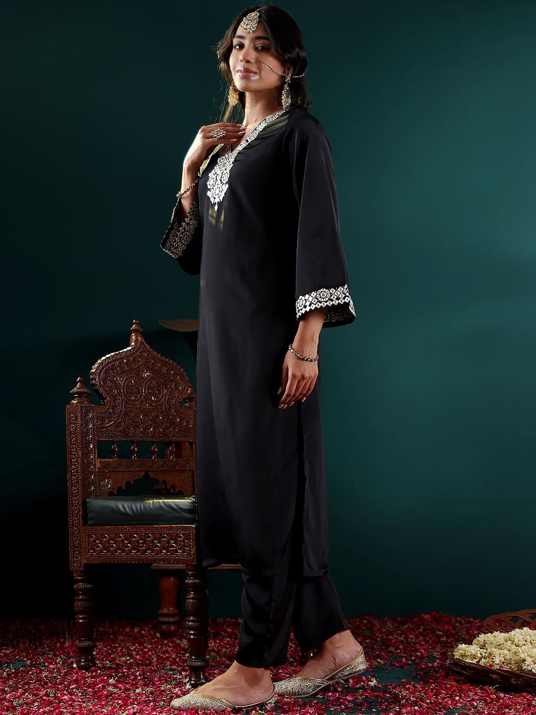 Dhiyona VA Women's Ethnic Motifs Embroidered Regular Mirror Work Kurta with Trousers & With Dupatta