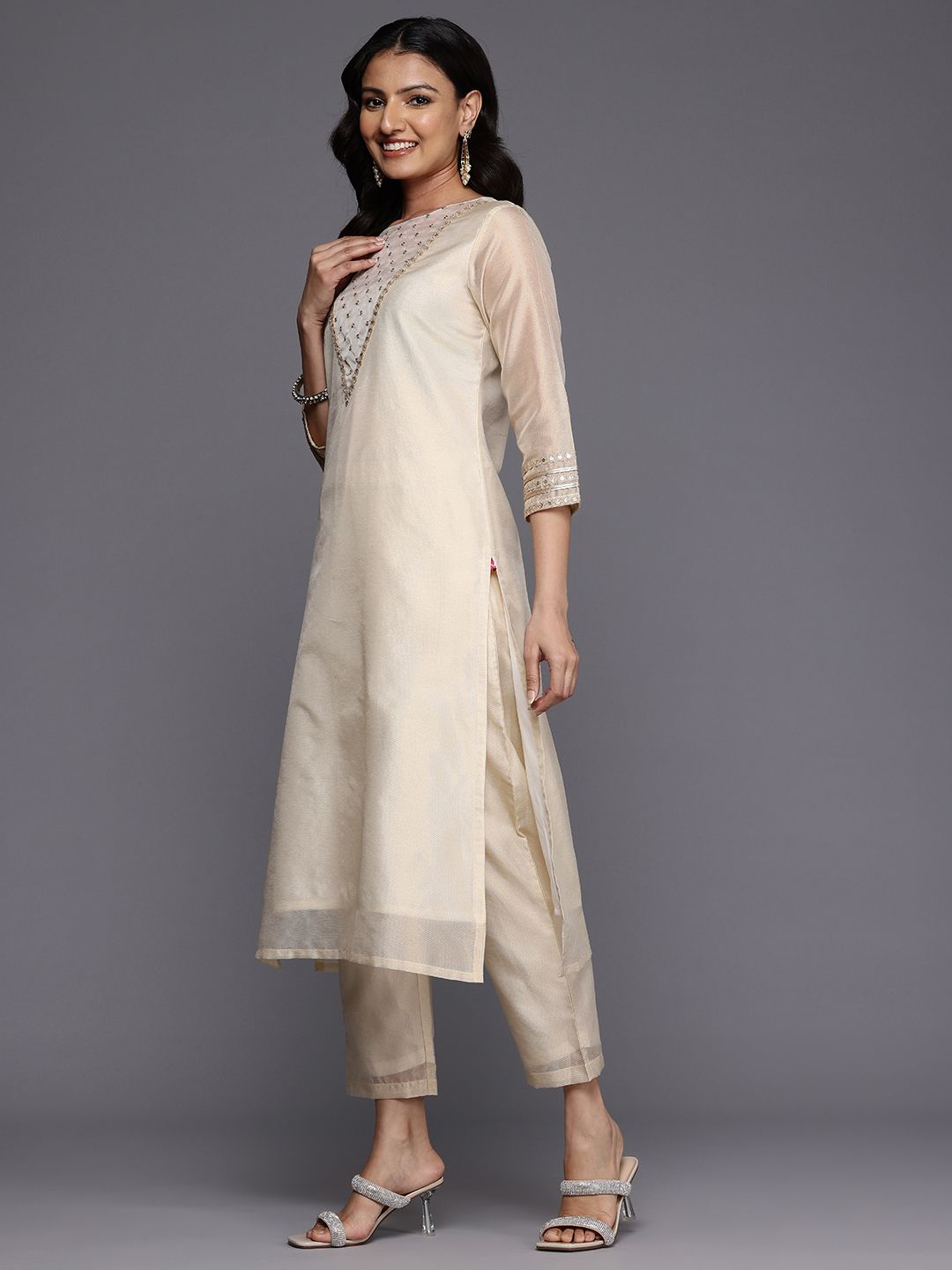 Dhiyona VA Women'sEthnic Motifs Yoke Design Sequinned Kurta With Trousers & Dupatta