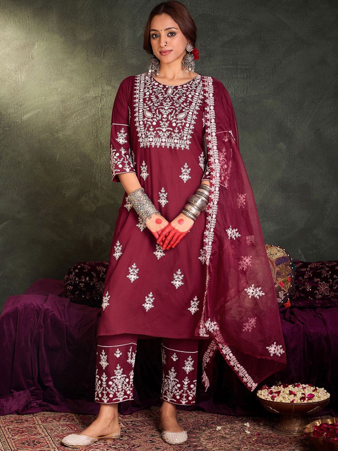 Women Ethnic Motifs Embroidered Regular Thread Work Kurta with Trousers & With Dupatta