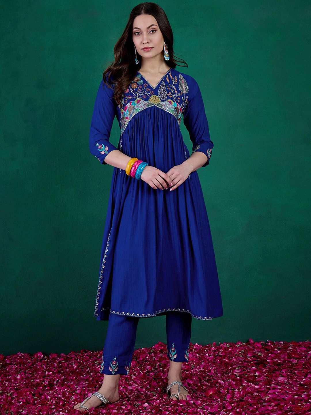 Dhiyona SN Women's Floral Embroidered Sequinned V-Neck Empire A-Line Kurta With Trousers