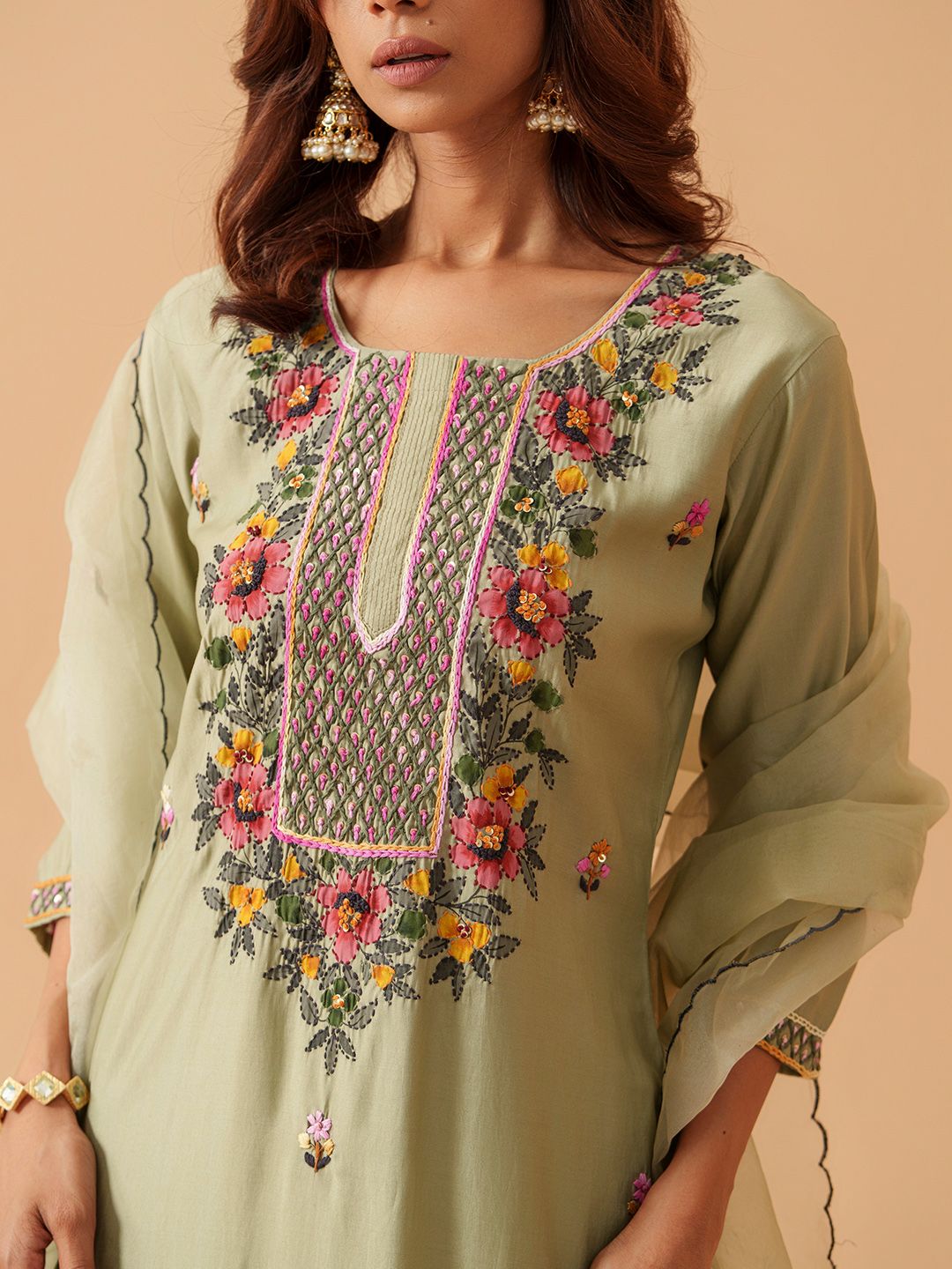 Dhiyona PD Women Women Floral Embroidered Kurta with Trousers & Dupatta