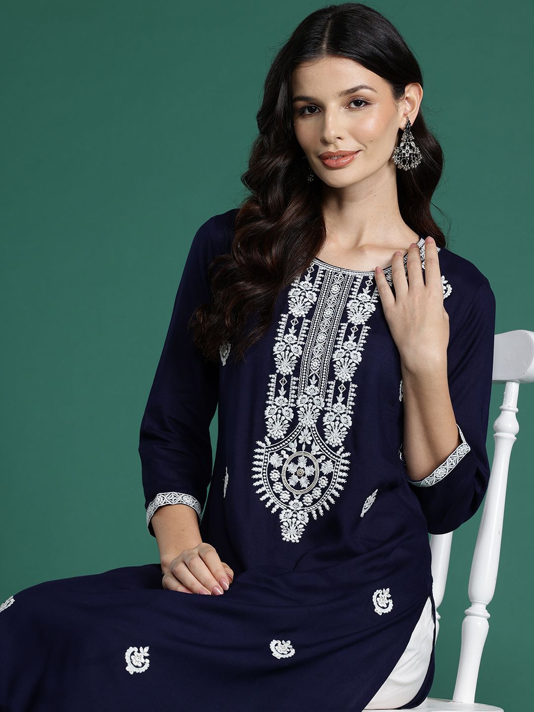 Dhiyona IE Ethnic Motifs Embroidered Thread Work Kurta