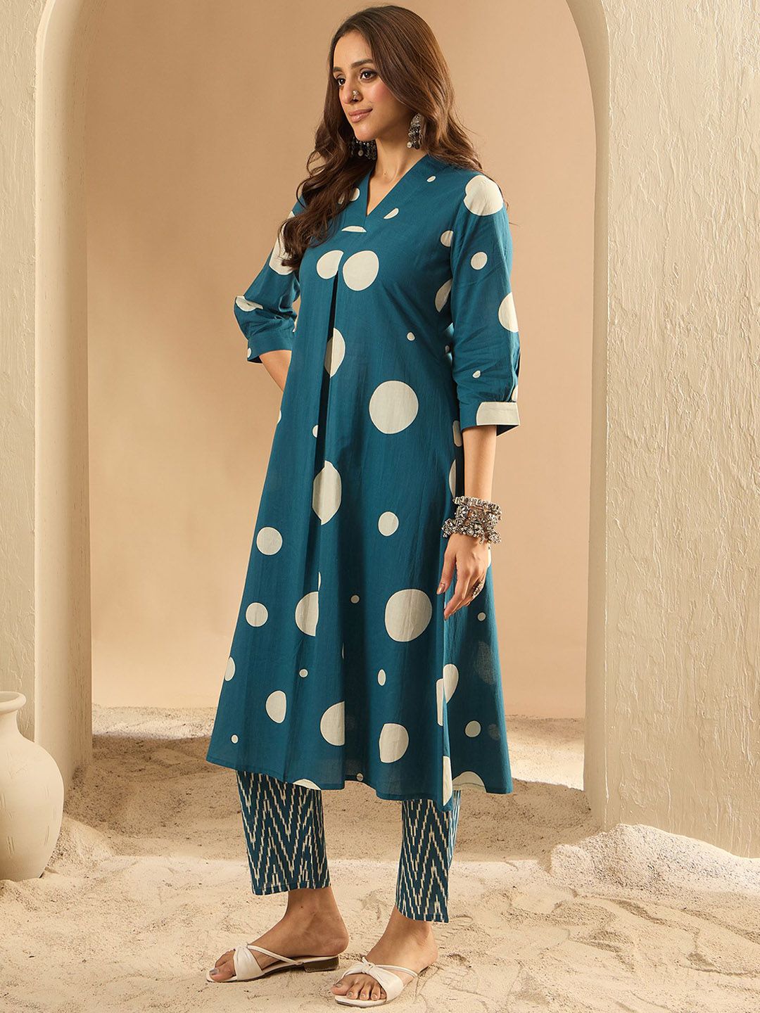 Dhiyona IE Printed V-Neck Pure Cotton A-Line Tunic With Trouser