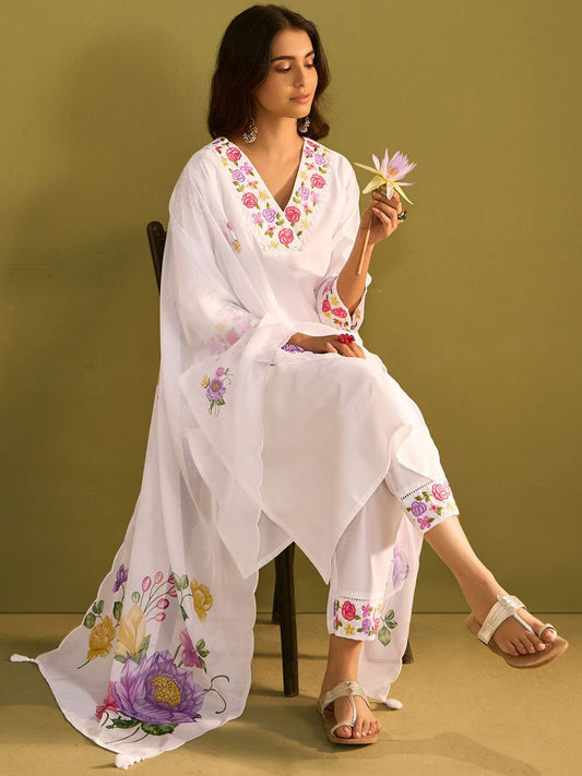 Dhiyona IE Women Floral Embroidered Regular Thread Work Liva Kurta with Trousers & With Dupatta