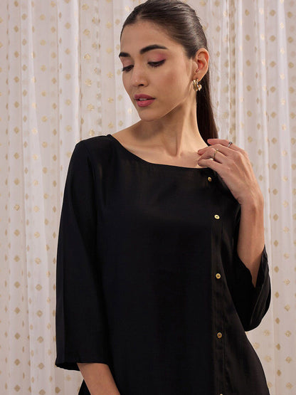 Dhiyona IE Round Neck Three-Quarter Sleeves Straight Kurta