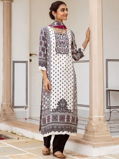 Dhiyona IS Women's Women Ethnic Motifs Printed Regular Kurta with Trousers & With Dupatta