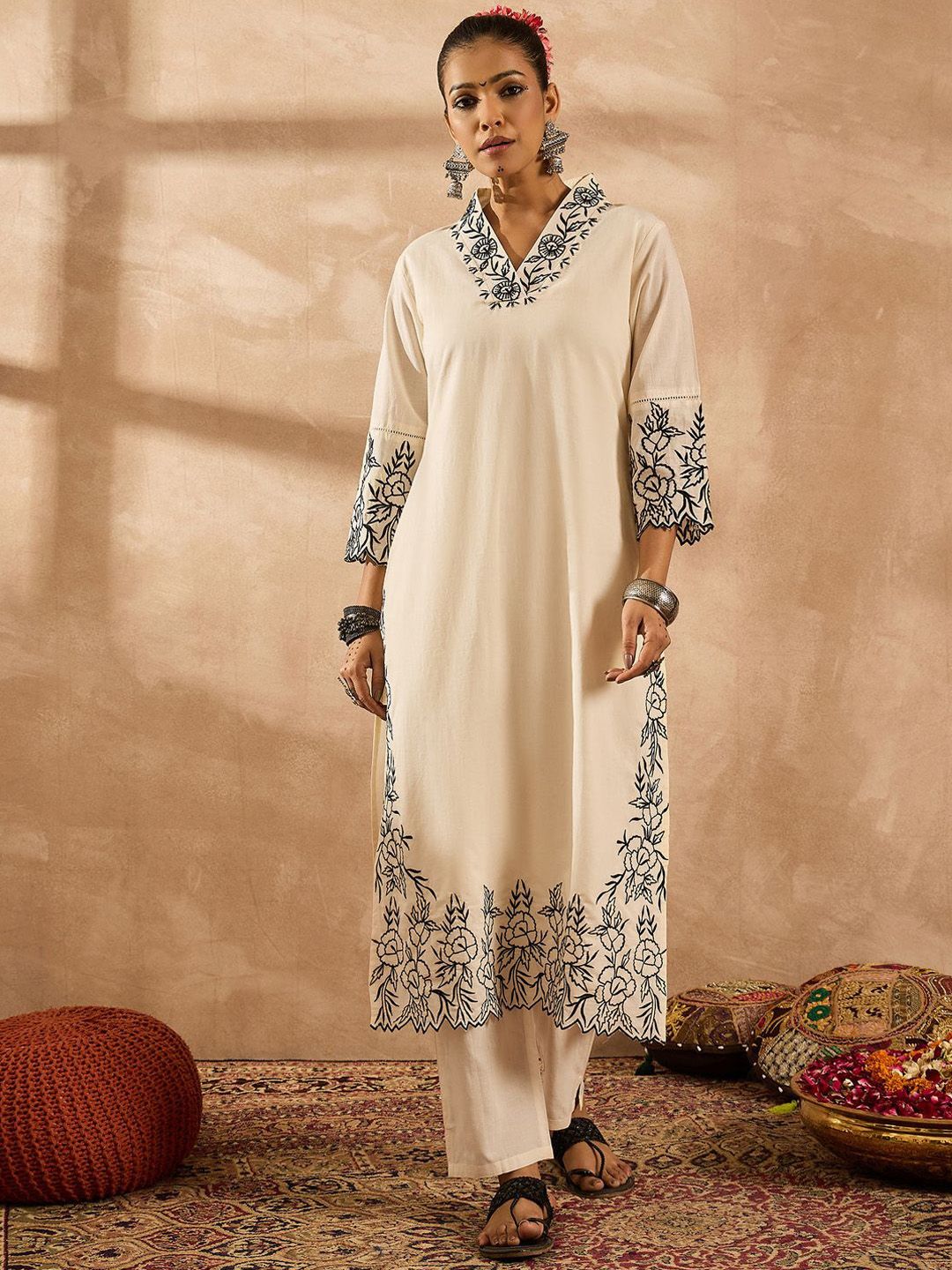 Women Floral Embroidered Regular Thread Work Pure Cotton Kurta with Trousers & With Dupatta