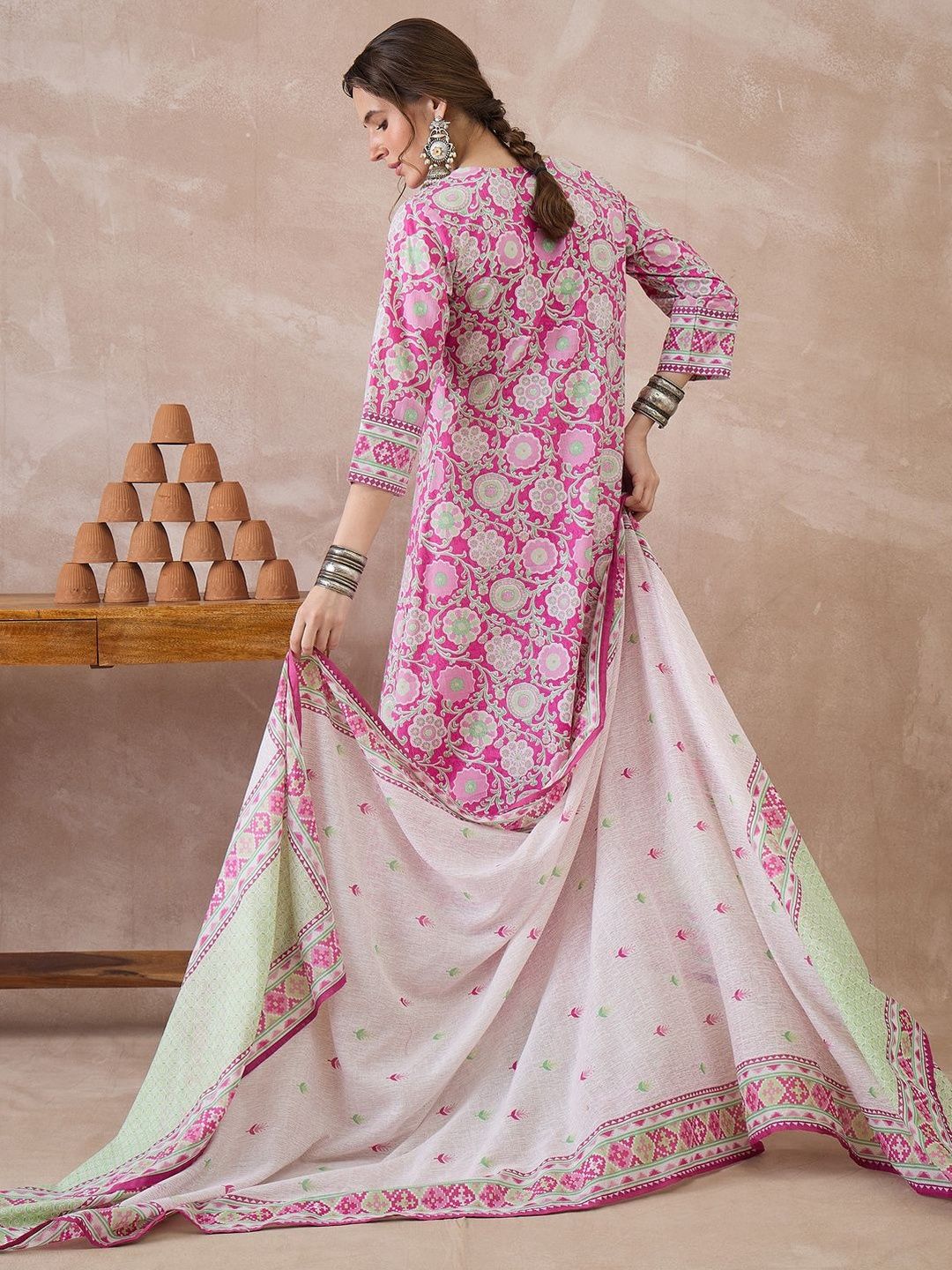 Women Floral Printed Regular Thread Work Pure Cotton Kurta with Trousers & With Dupatta