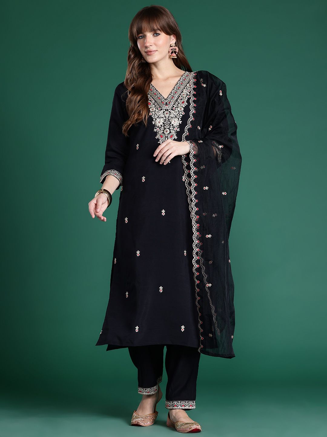 Dhiyona IE Ethnic Motifs Embroidered Sequinned Kurta With Trousers & Dupatta