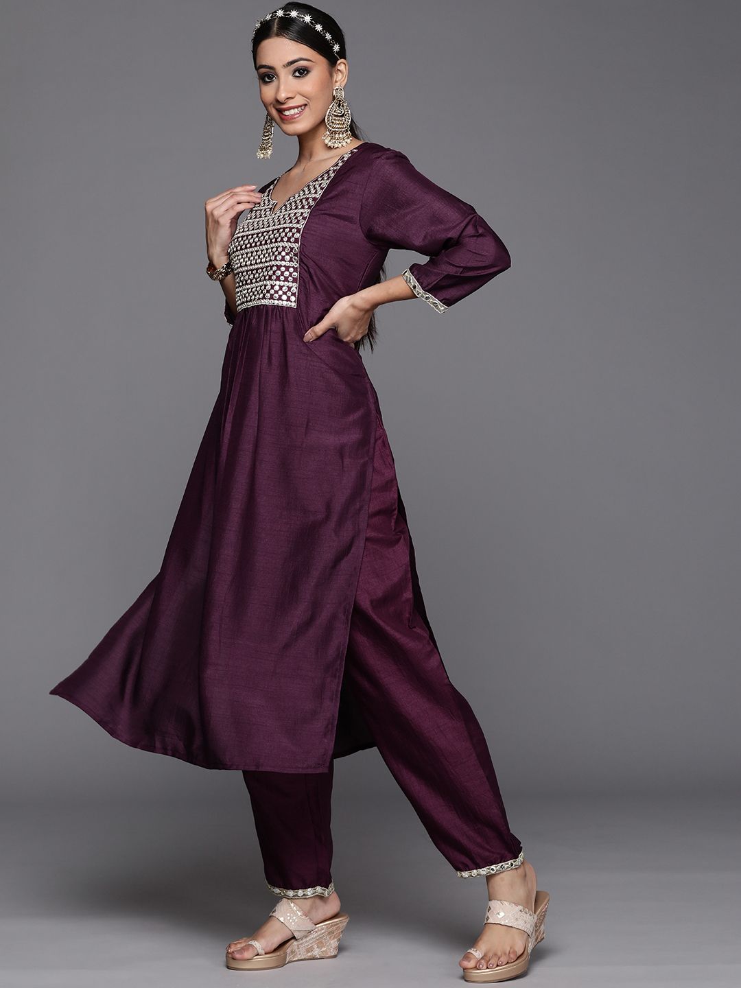 Women Purple Yoke Design Kurta with Trousers & Dupatta