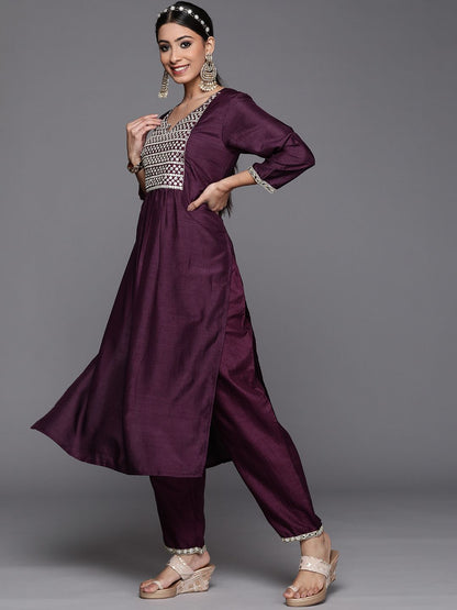 Women Purple Yoke Design Kurta with Trousers & Dupatta