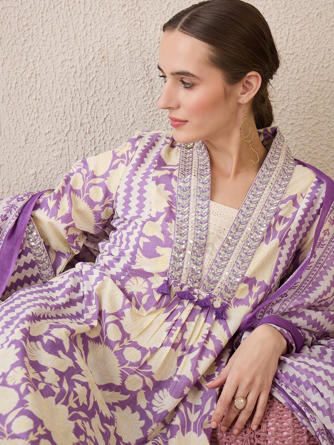 Floral Printed V-Neck Pure Cotton Straight Kurta With Trousers & Dupatta