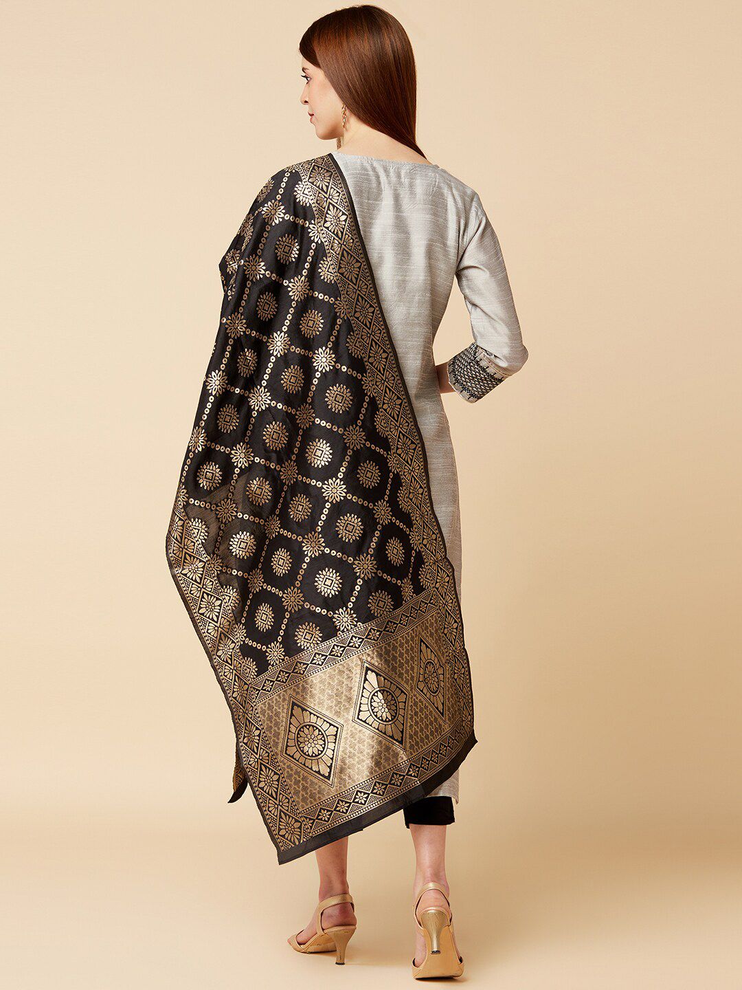 Dhiyona VA Women's Grey Art Silk Kurta Sets