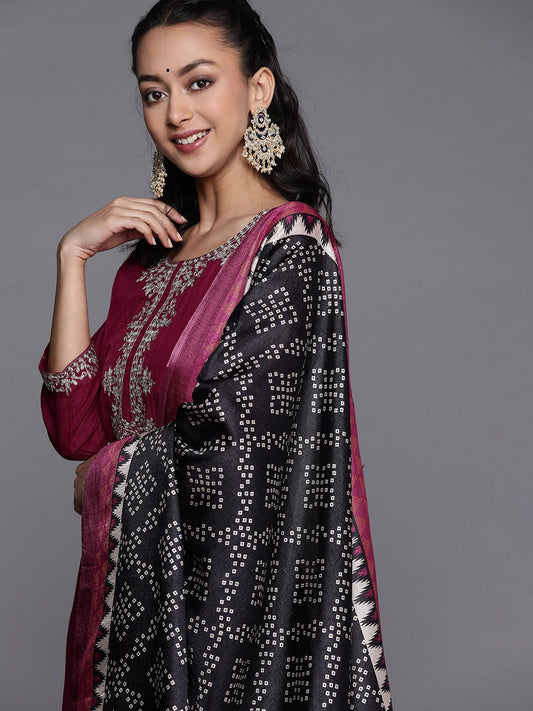 Dhiyona VA Women's Magenta Yoke Design Kurta with Trousers & With Dupatta