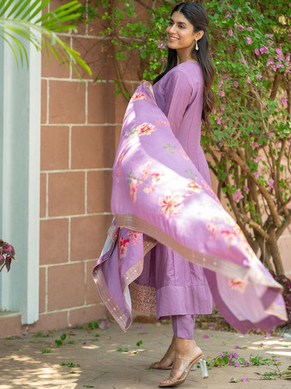 Women Floral Embroidered Regular Sequinned Kurta with Trousers & With Dupatta