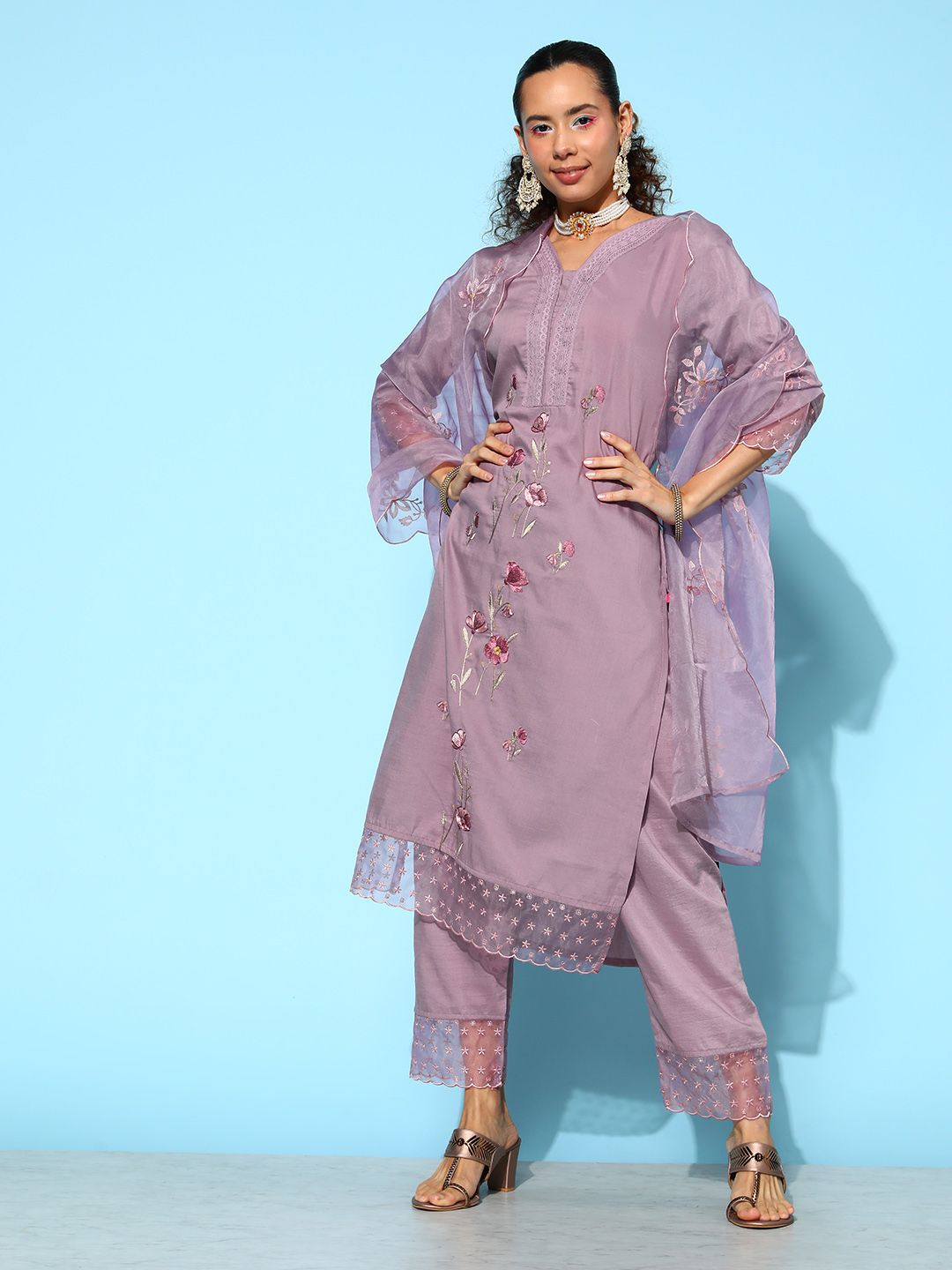 Dhiyona VA Women's Mauve Floral Embroidered Thread Work Kurta With Trousers & Dupatta