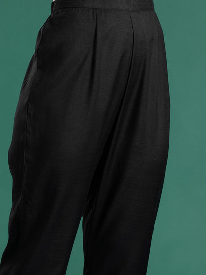 Dhiyona IE Solid Kurta With Trousers & Dupatta