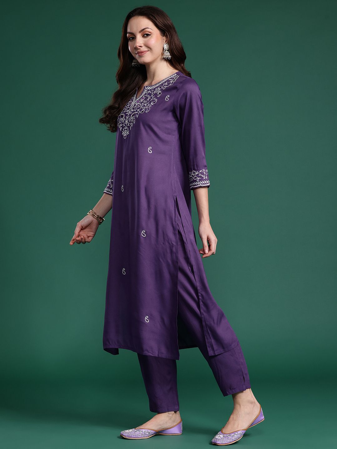 Dhiyona IE Paisley Embroidered Kurta with Trousers & Dupatta