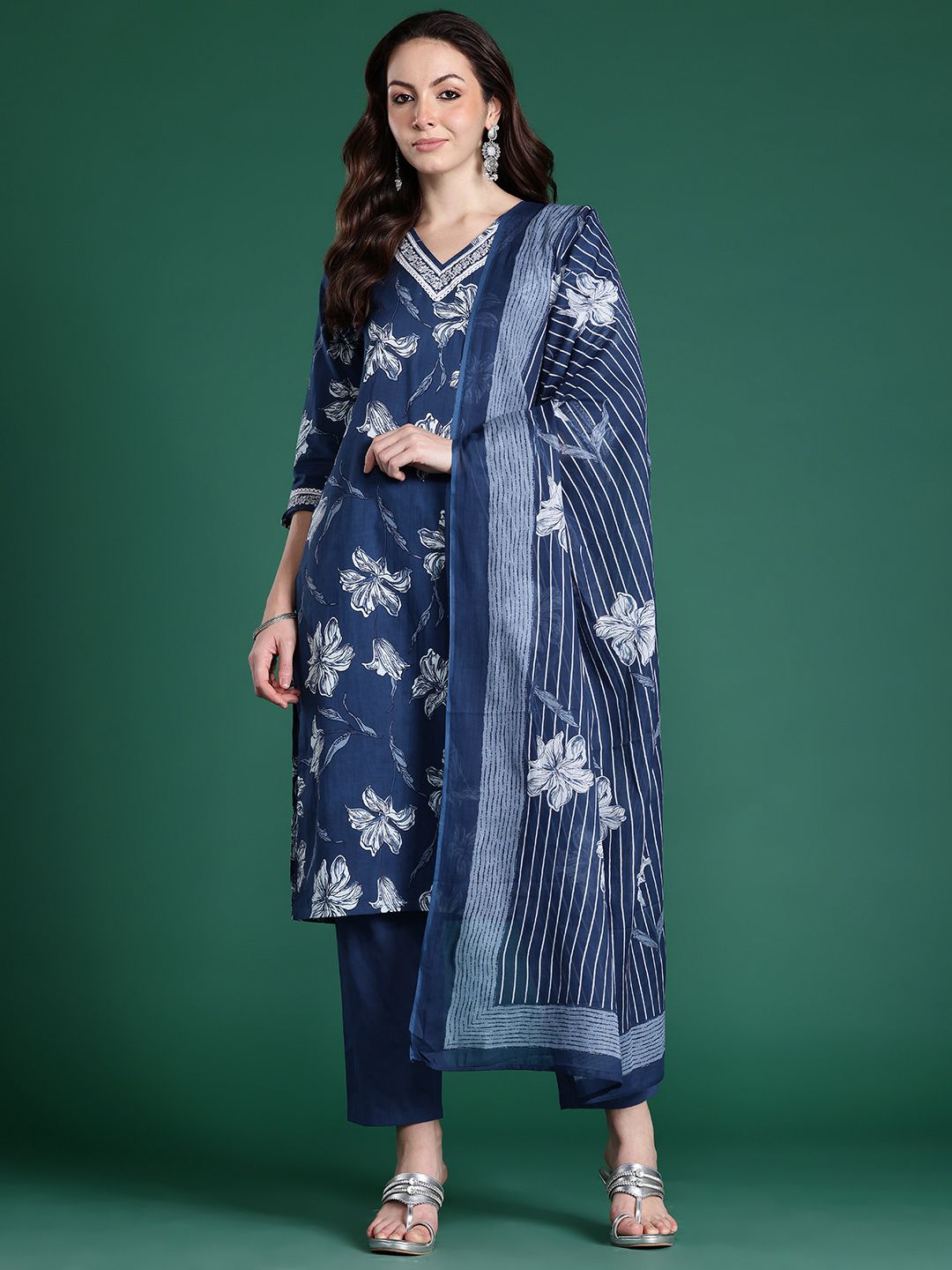 Floral Printed Regular Pure Cotton Kurta with Trousers & Dupatta